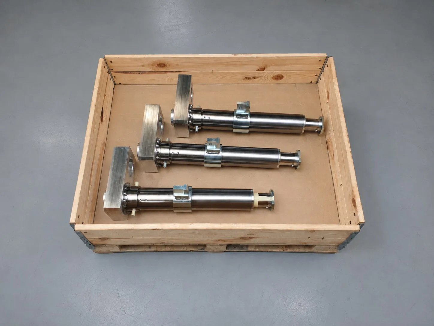 Positioning axis for test bench and trial setup