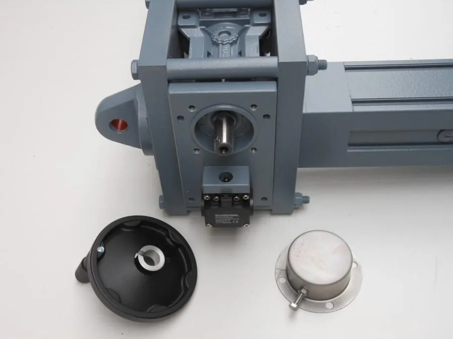 Handwheel adjustment