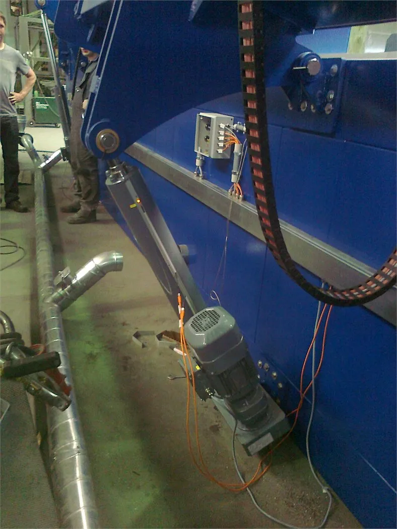 Machines & installations industrielles : image d'application 11 avec vérin électrique
