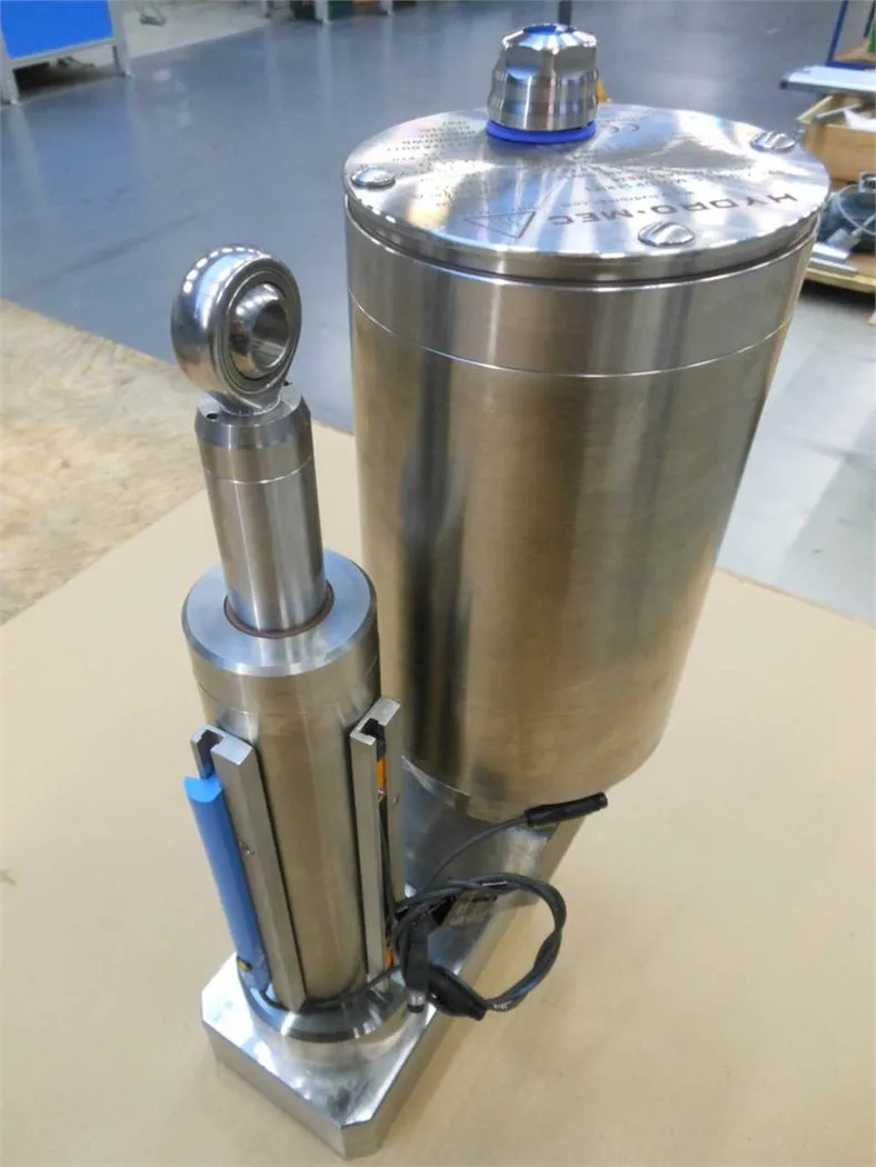 Pharmaceutical technology: application image 4 with electric actuator