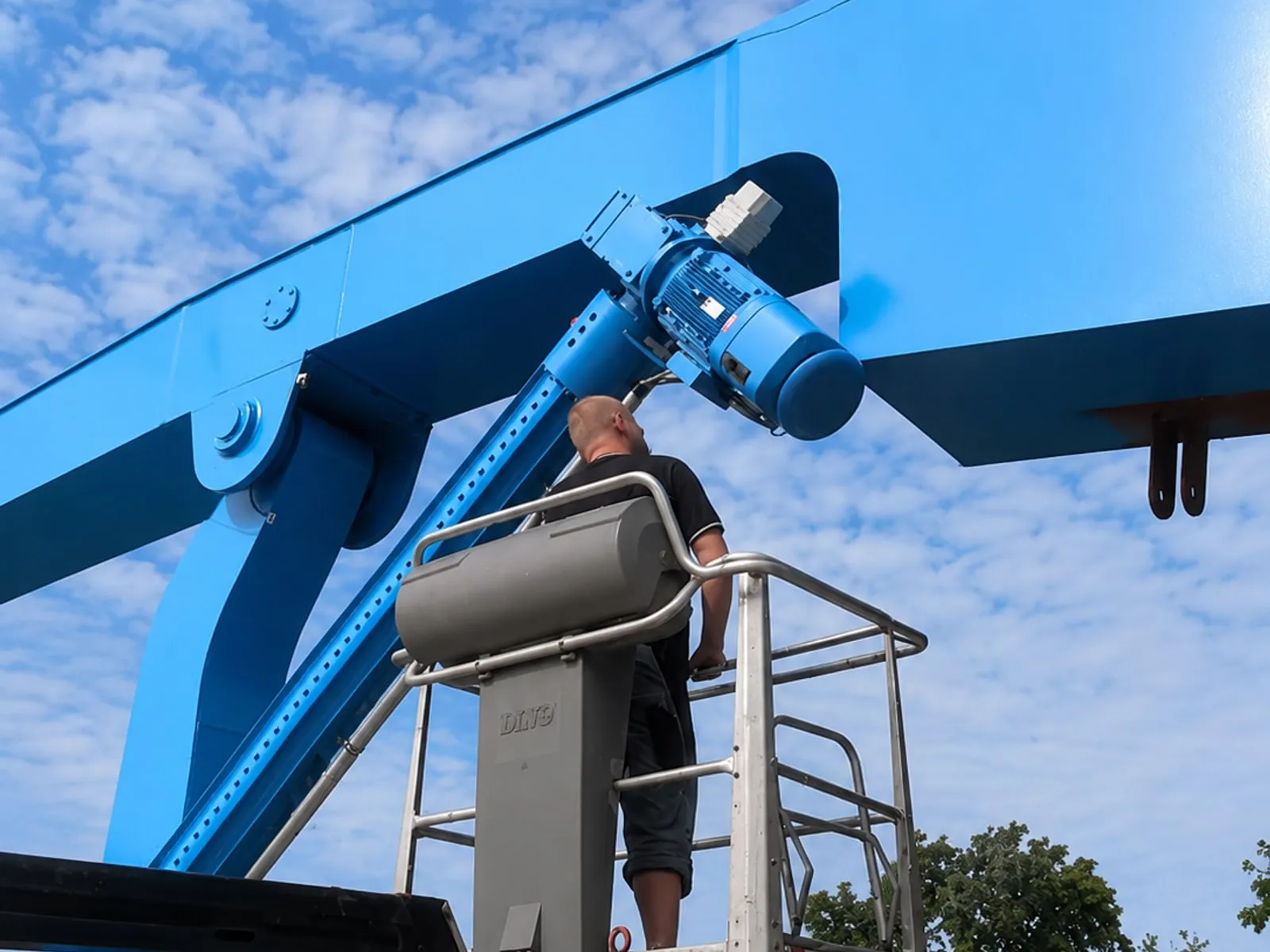 Service access to an electric actuator on a movable bridge
