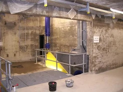 Entraînement d'écluse charge lourde avec 22 vérins électriques: Environnement d'écluse avec vérin électrique lourd : force, course et accessibilité déterminent la solution.