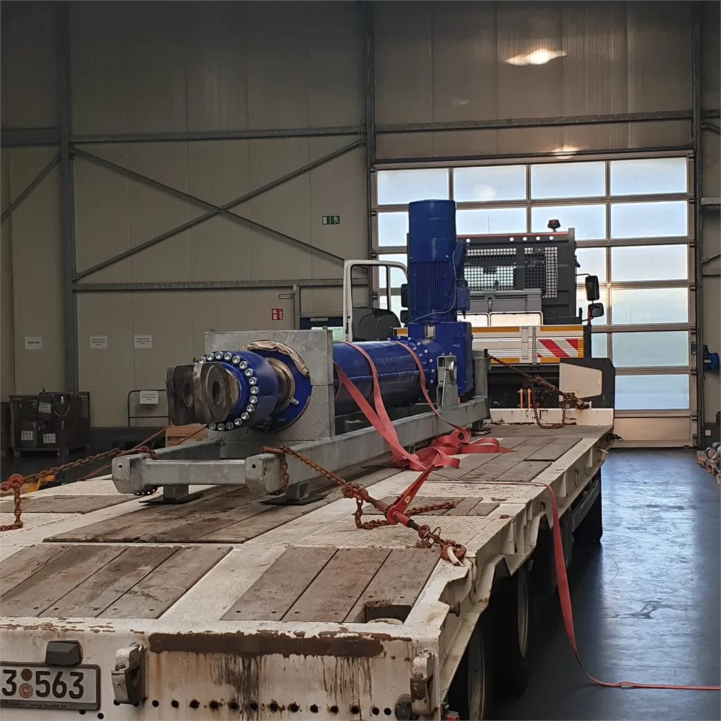 Hydraulic steel structures: application image 2 with electric actuator