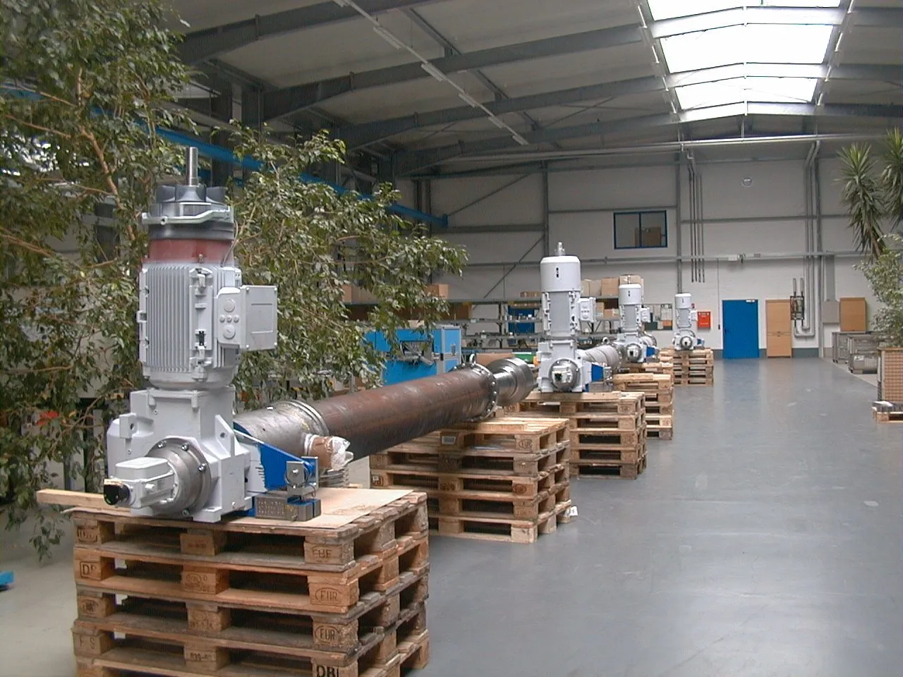 Hydraulic steel structures: application image 4 with electric actuator