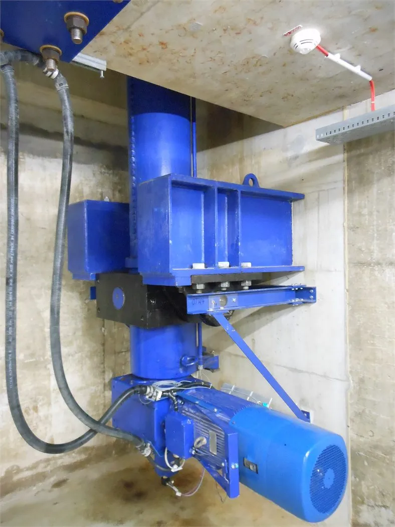 Hydraulic steel structures: application image 7 with electric actuator